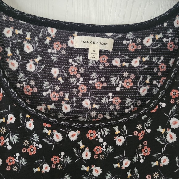 3/4 length floral dress - Picture 3 of 5